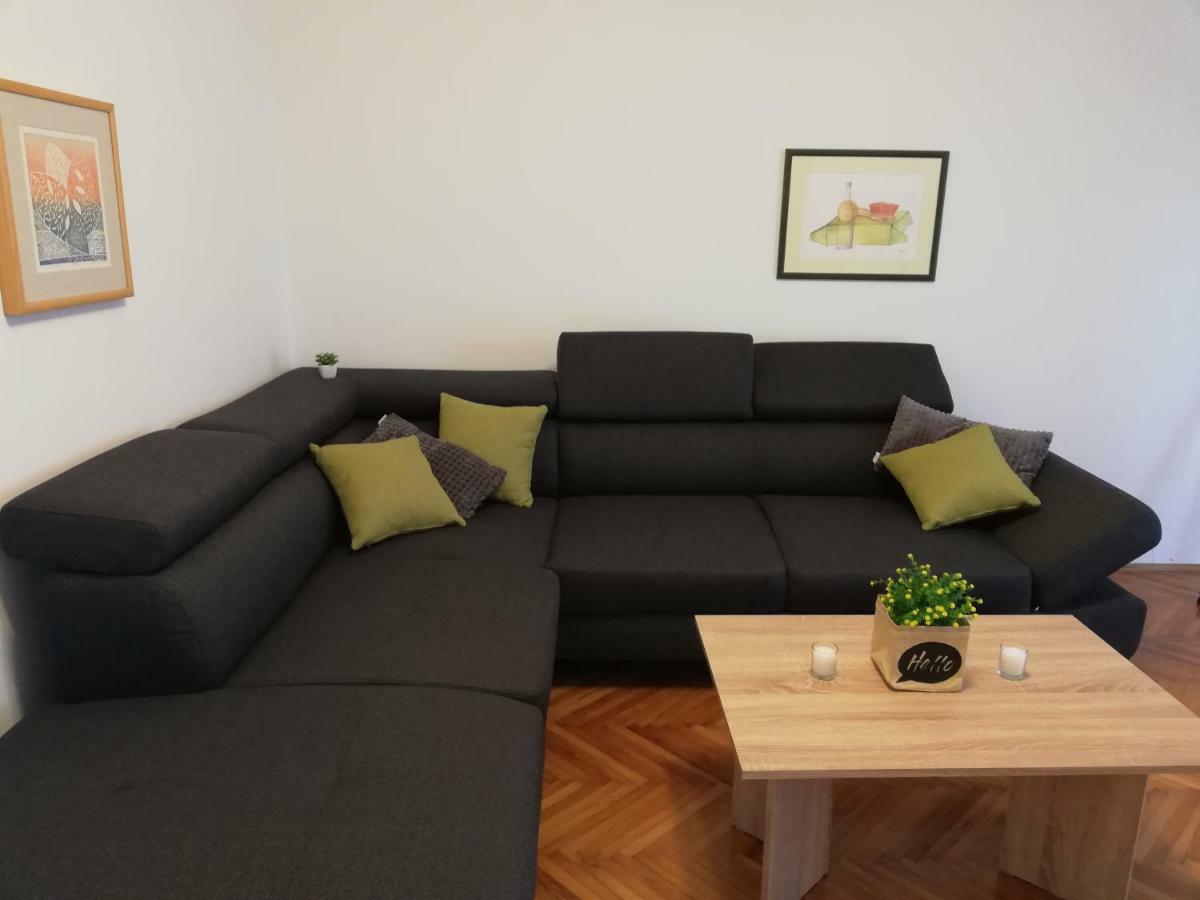 New Renovated Apartment 15 Min From Beach On Foot พูลา ภายนอก รูปภาพ