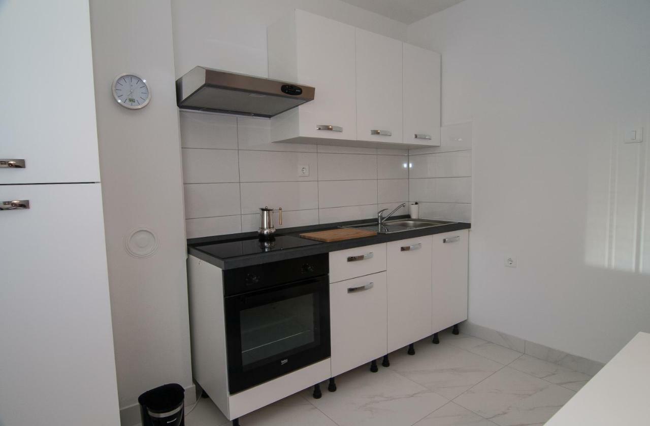 New Renovated Apartment 15 Min From Beach On Foot พูลา ภายนอก รูปภาพ