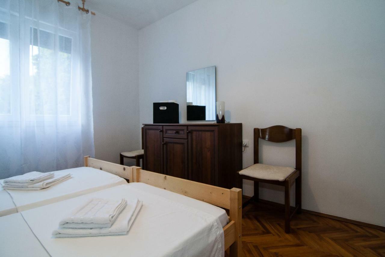 New Renovated Apartment 15 Min From Beach On Foot พูลา ภายนอก รูปภาพ