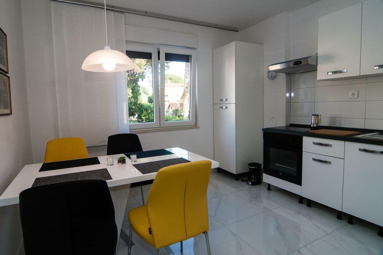 New Renovated Apartment 15 Min From Beach On Foot พูลา ภายนอก รูปภาพ